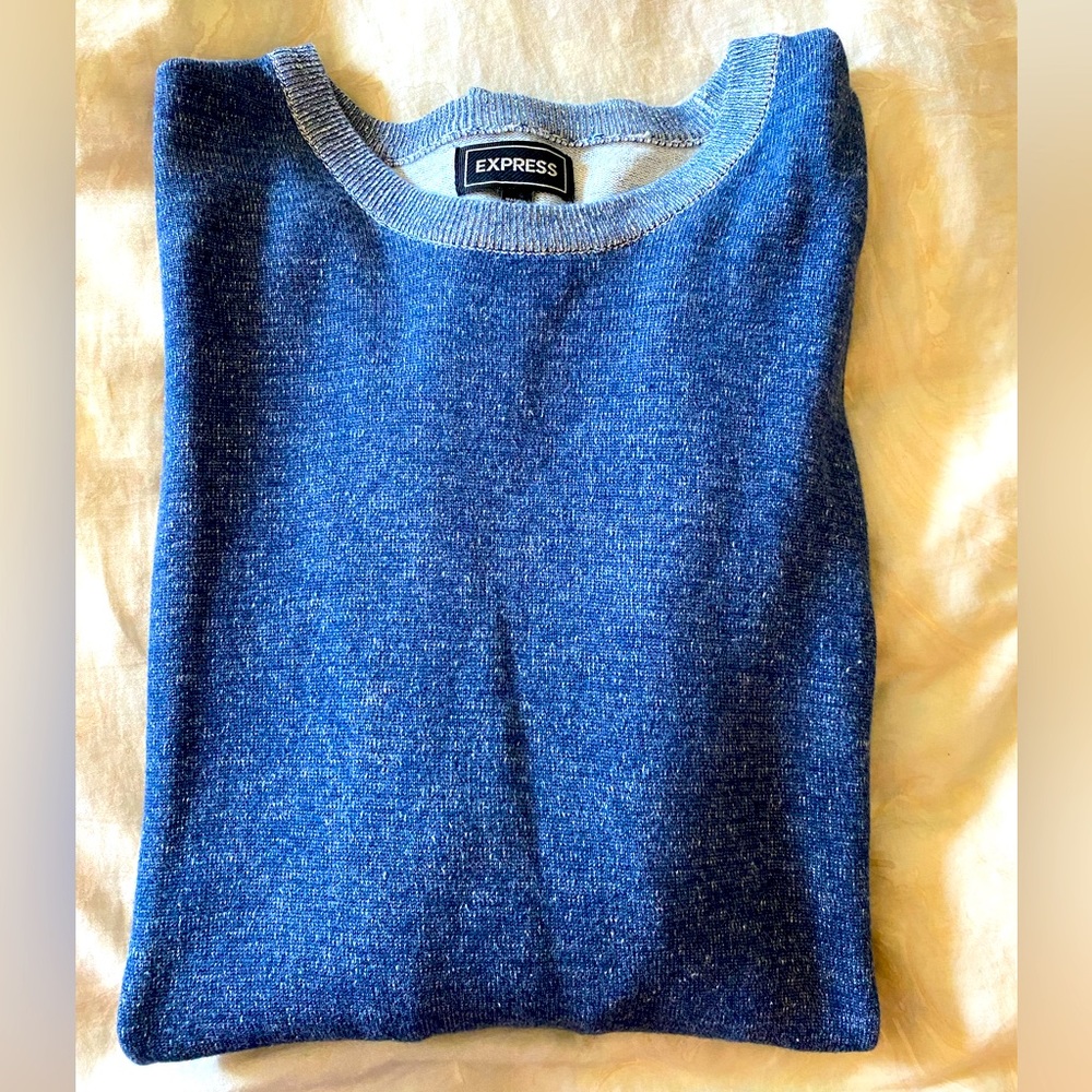 Men’s two tones blue sweater - express